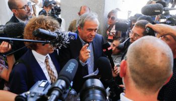 Platini e Blatter são absolvidos por tribunal suíço