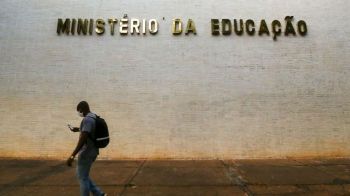 Bolsonaro implode Ministério da Educação; sem dinheiro, pasta é novo desafio ao governo Lula