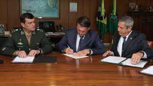 Cid recebeu estudo sobre tese golpista após encontro de Bolsonaro com Braga Netto e Paulo Nogueira