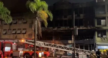 Incêndio em pousada irregular provoca a morte de dez pessoas em Porto Alegre