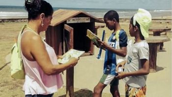 Prêmio seleciona 300 bibliotecas comunitárias e paga R$ 30 mil a cada